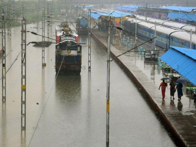 trainserviceshitduetoheavyrainsintamilnadu